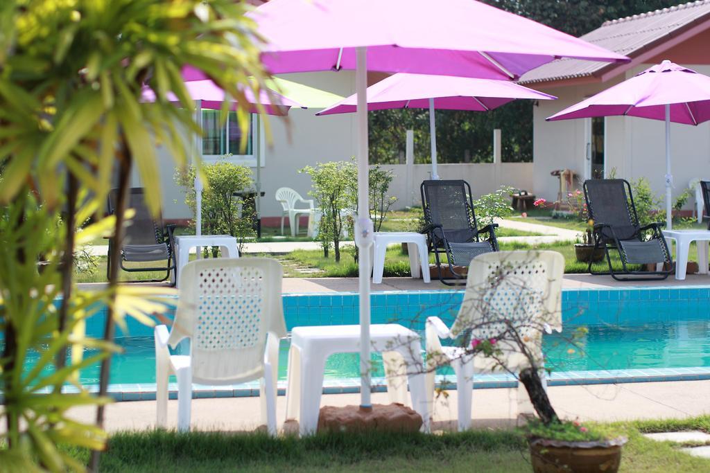 Moon River Resort Ubon Ratchathani Eksteriør billede