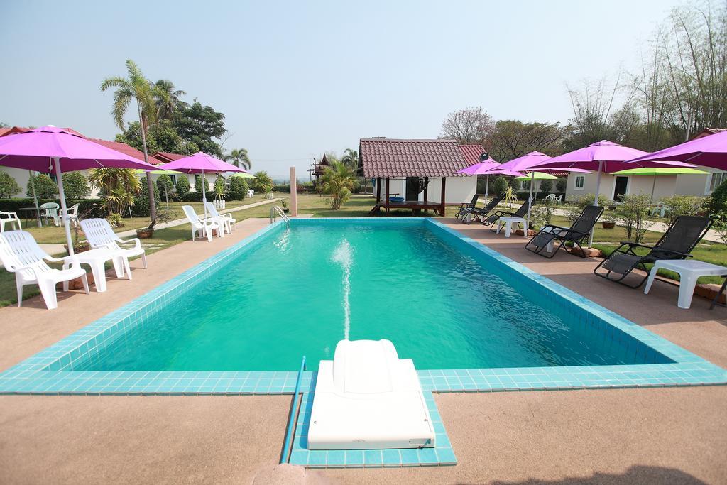 Moon River Resort Ubon Ratchathani Eksteriør billede